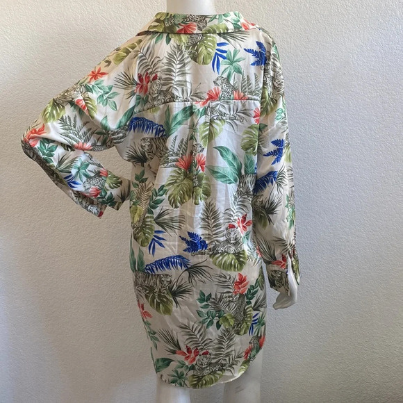 Zara printed satin oversized top| button down Size Small - Picture 8 of 10